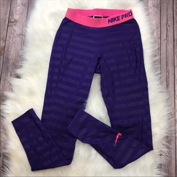purple nike workout outfit